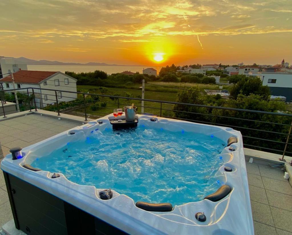 Ferienhaus Luka ザダル エクステリア 写真